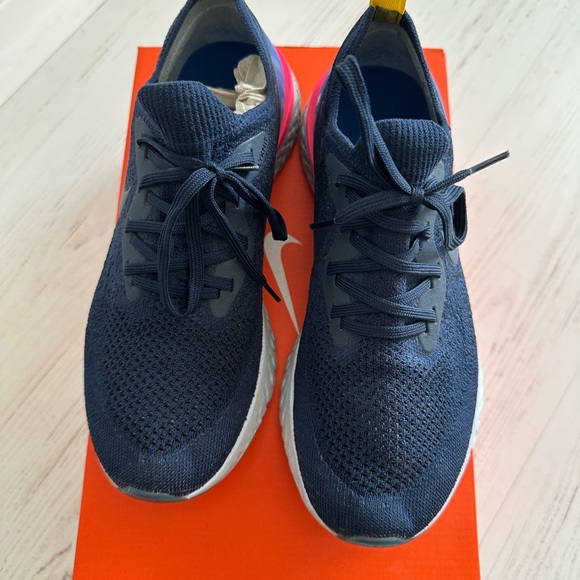 Nike Epic React Flyknit W8.5 - Picture 4 of 6